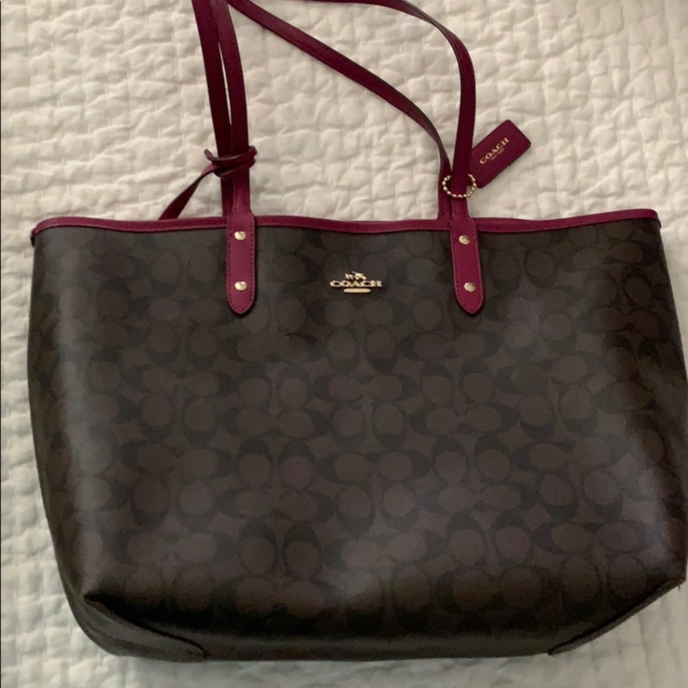 Reversible coach tote with pouch & matching wallet